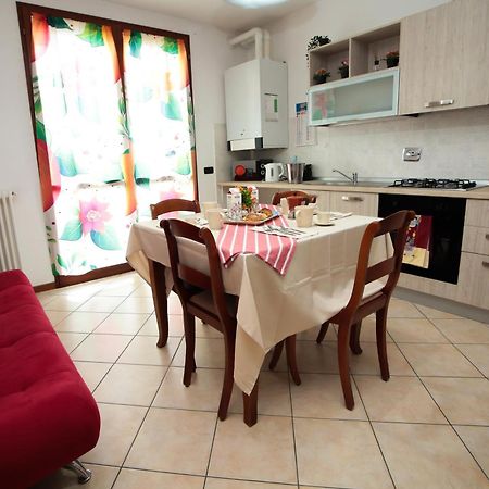 Guest House Onde Chiare Reggio Emilia Exterior foto
